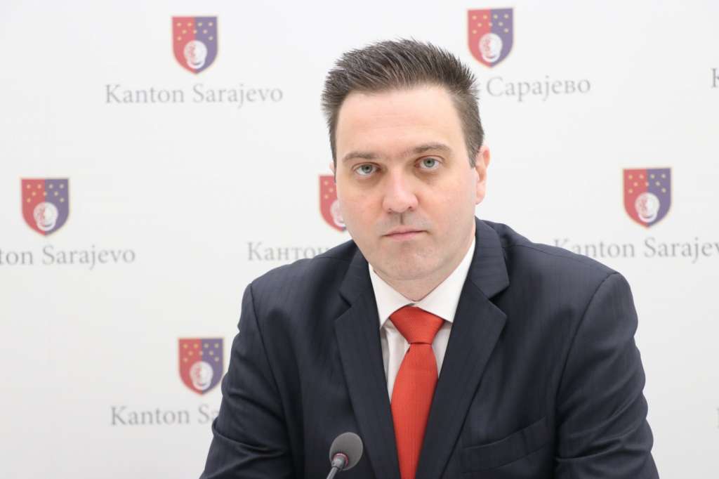 Počinje isplata 2,7 miliona KM duga zaposlenicima organa i institucija KS