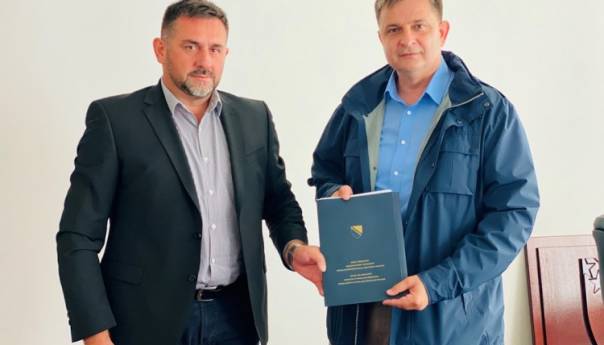 Počinje realizacija infrastrukturnih projekata u Sanskom Mostu vrijednih 100.000 KM