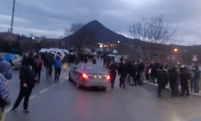 Počinje uklanjanje barikada na Kosovu