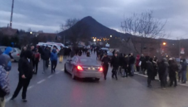 Počinje uklanjanje barikada na Kosovu