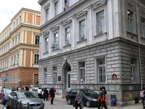 Počinje upis u srednje škole u KS, više od 4.200 mjesta u javnim i privatnim školama