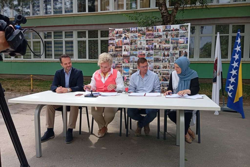 Počinje uređenje školskog dvorišta i sportskog terena OŠ "Mehmedalija Mak Dizdar"