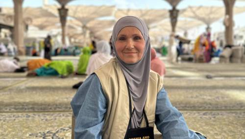 Pod krilima Poslanikove džamije bez briga i želja o dunjaluku