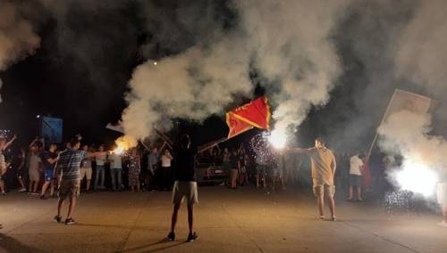 Podgorica: Opozicija poziva da se slavlje nastavi kod kuće