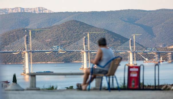 Podignut zadnji dio Pelješkog mosta, uskoro u funkciji