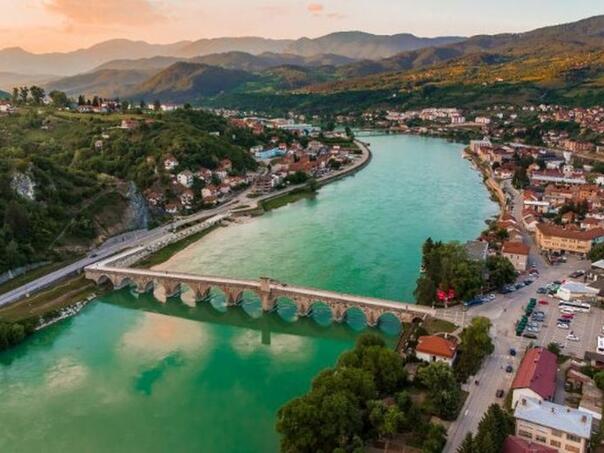 Podignuta optužnica protiv četiri muškarca koja su zarobila policajce u Višegradu