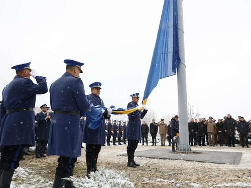Podignuta zastava na brdu Hum povodom Dana državnosti BiH