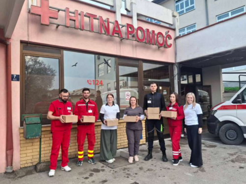 Podijeljeno 1.000 iftara rudarima, medicinarima, vatrogascima, policajcima, vojnicima