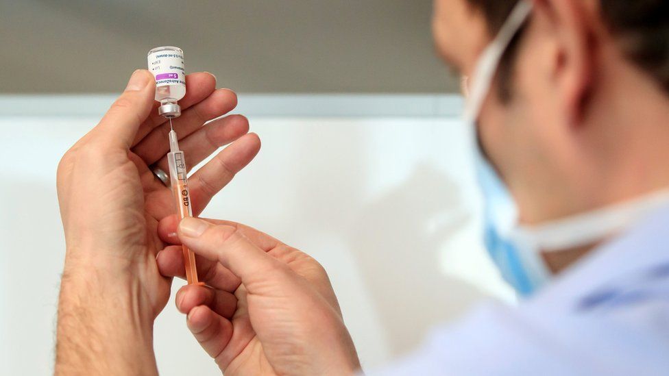 Podnijeta tužba zbog smrti nakon vakcinacije AstraZenecom u Francuskoj