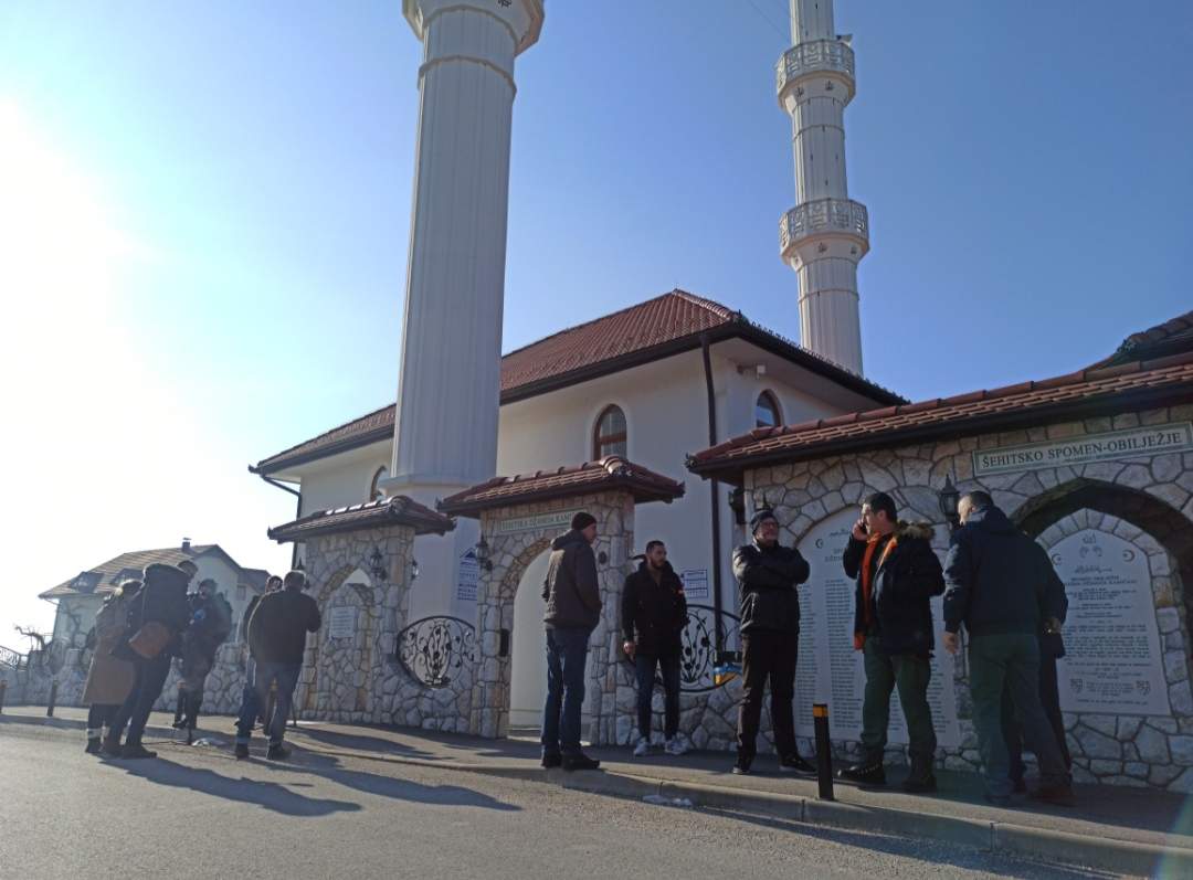 Podrška hafizu Mahiću: Imami i džematlije okupili se u Kamičanima