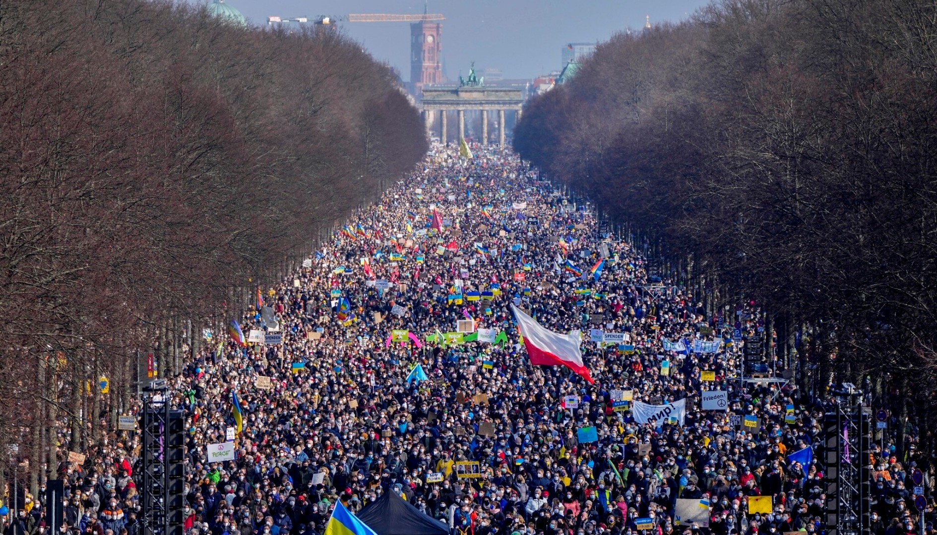 Podrška narodu Ukrajine: Ogroman broj ljudi na protestima u Berlinu