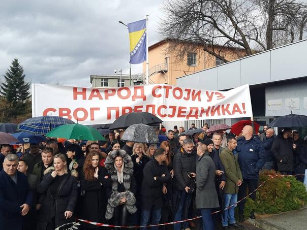 'Podrška' ne jenjava: Dodikove pristalice i danas pred Sudom BiH