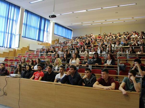 Podrška od skoro 100.000 KM za najbolje studentice i studente u FBiH