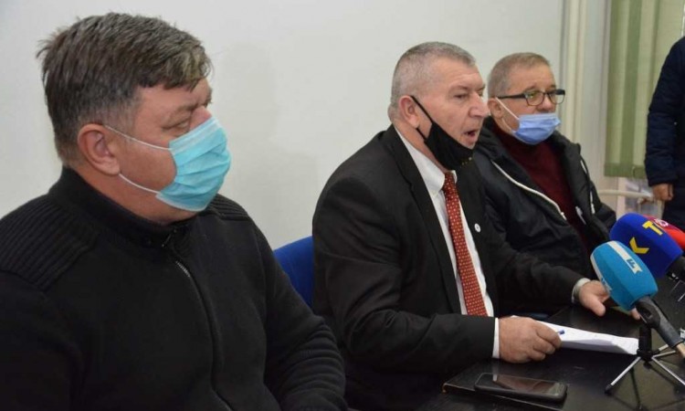 Poduzeti mjere prema osobama koje mijenjaju historijske činjenice