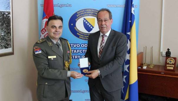 Podžić i Nešić o saradnji i budućim aktivnostima oružanih snaga dviju zemalja