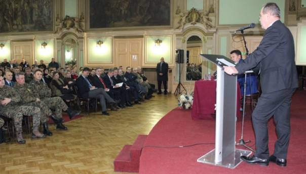 Podžić na sastanku s pripadnicima OSBiH i MOBiH: Vojnik mora biti u prvom planu