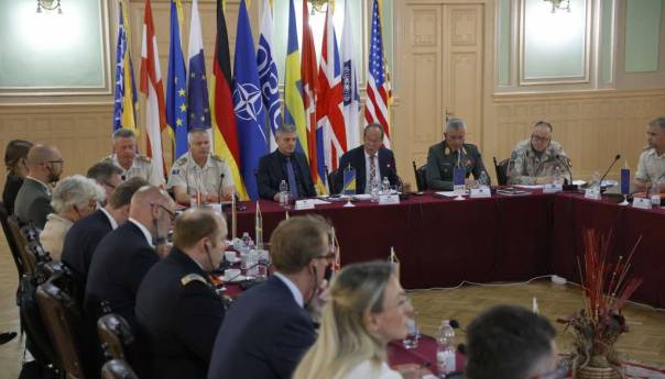 Podžić nakon sjednice Strateškog komiteta za NMiMES: U toku uništavanje raketa tipa 'Luna'