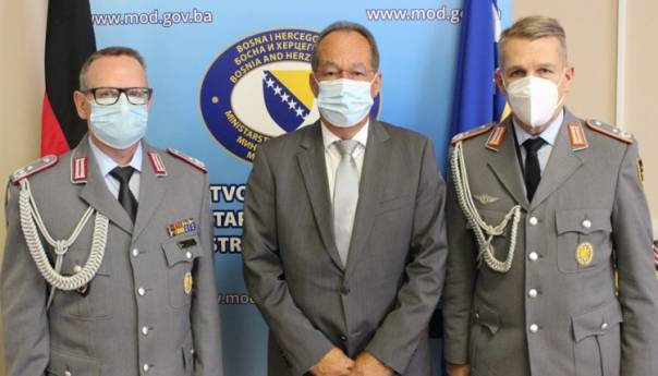 Podžić primio odlazećeg i novoimenovanog vojnog izaslanika SR Njemačke