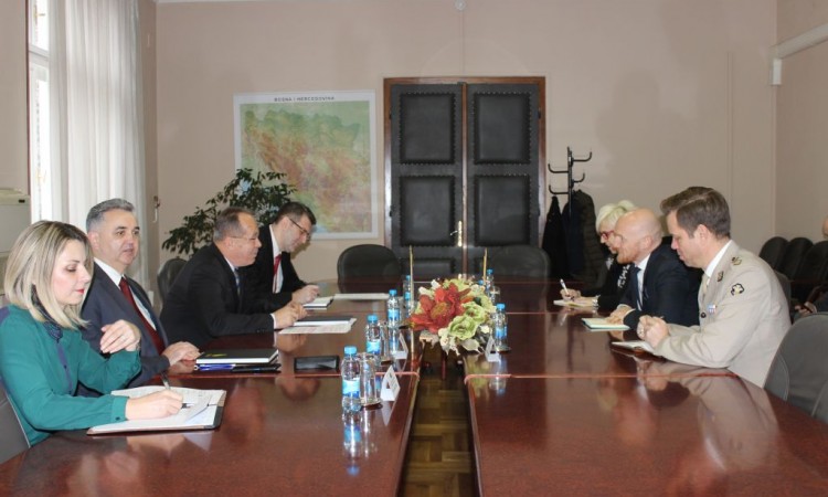 Podžić s Fieldom o ključnim prioritetima MO i OSBiH