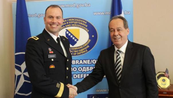 Podžić se sastao s komandantom NATO Štaba u Sarajevu generalom Edwardsom