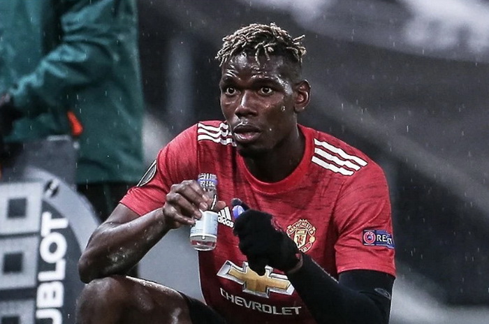 Pogba iftario tokom meča protiv Rome