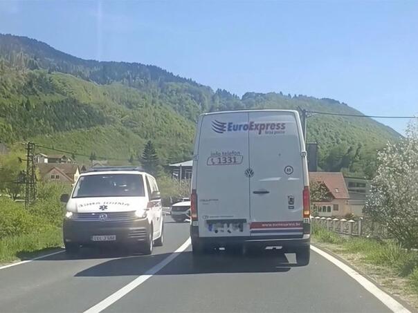 Poginula žena u teškom sudaru kod Jajca