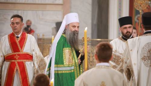 Poglavar SPC Porfirije uskrsnu liturgiju služio u Hramu Svetog Save