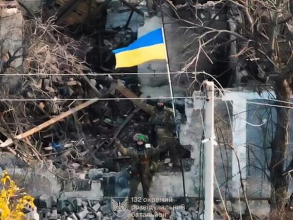 Pogledajte akciju ukrajinskih padobranaca: Oslobodili selo, zarobili 50 Rusa