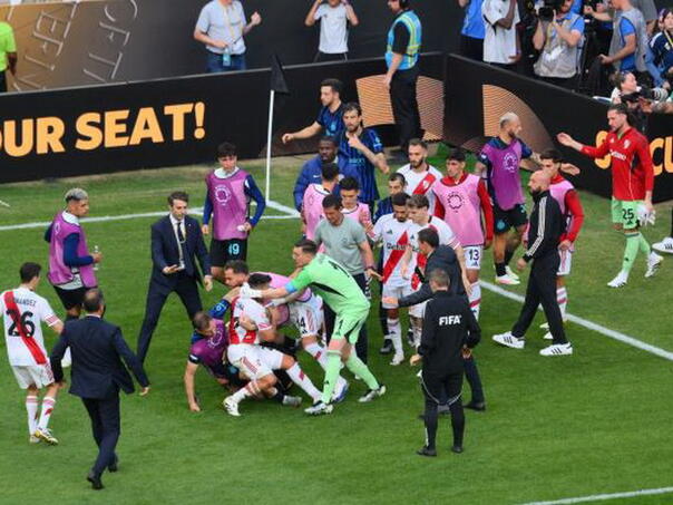 Pogledajte haos: Argentinci izgubili, pa napali igrače Intera