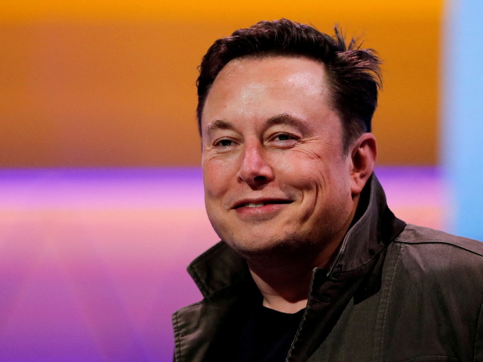 Pogledajte kako je Elon Musk komentarisao pad Facebooka i Instagrama