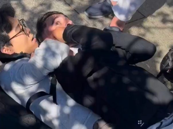 Pogledajte kako je Kinez ugušio lopova u Barceloni i postao hit na mrežama