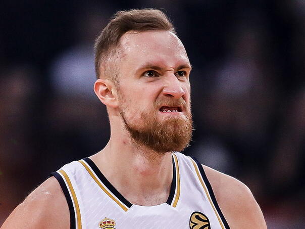 Pogledajte kako je Musa zatrpao koš Olympiacosa do vrha