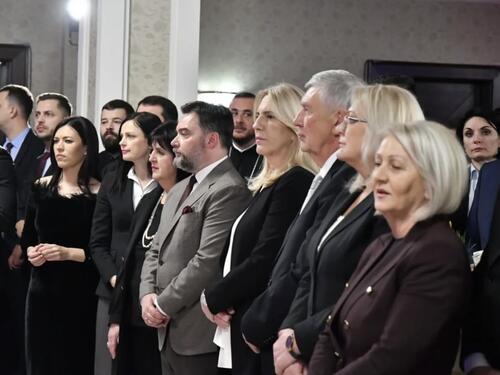 Pogledajte ko je došao na božićni prijem kod Željke Cvijanović