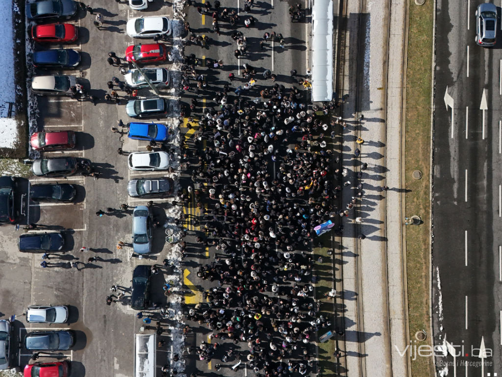 Pogledajte koliko se ljudi danas okupilo na protestima