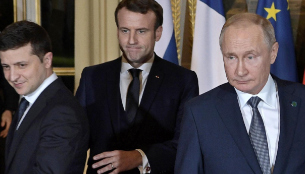 Pogledajte neugodan prvi susret Zelenskog i Putina
