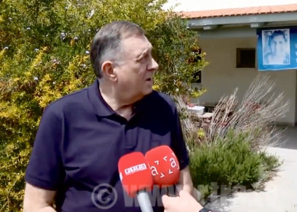 Pogledajte reakciju Dodika: Raketni napad prekinuo izjavu
