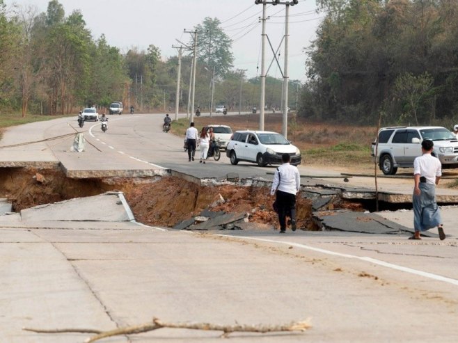 Pogledajte snimak ogromnog rascjepa nastalog nakon zemljotresa u Mjanmaru