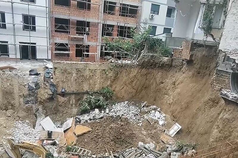 Pogledajte snimak urušavanja zgrade u Beogradu