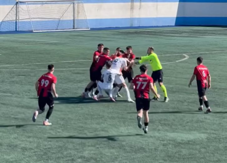 Pogledajte tučnjavu juniora Slobode i Borca u Simin Hanu