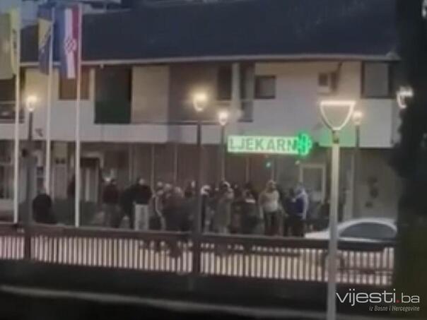 Pogledajte video sukoba u Stocu: Policija intervenisala