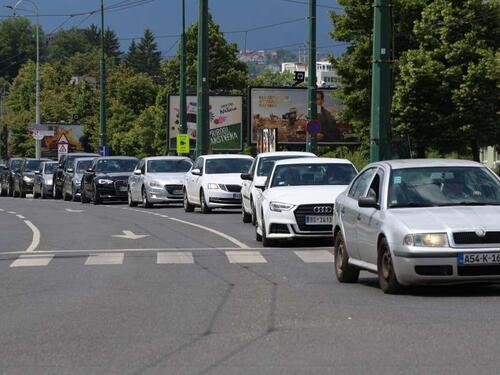 Pojačan intenzitet saobraćaja širom BiH i na graničnim prelazima tokom vikenda