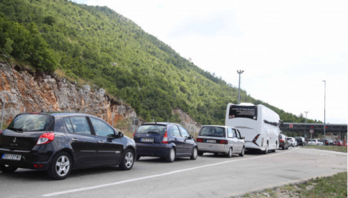 Pojačan promet vozila na graničnim prelazima