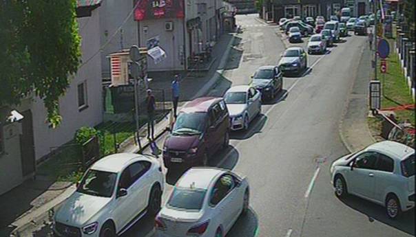 Pojačan promet vozila na graničnim prijelazima