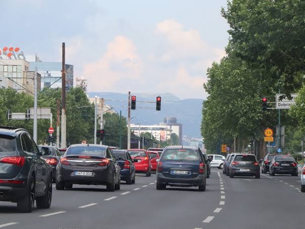 Pojačan saobraćaj na putevima prema Potočarima