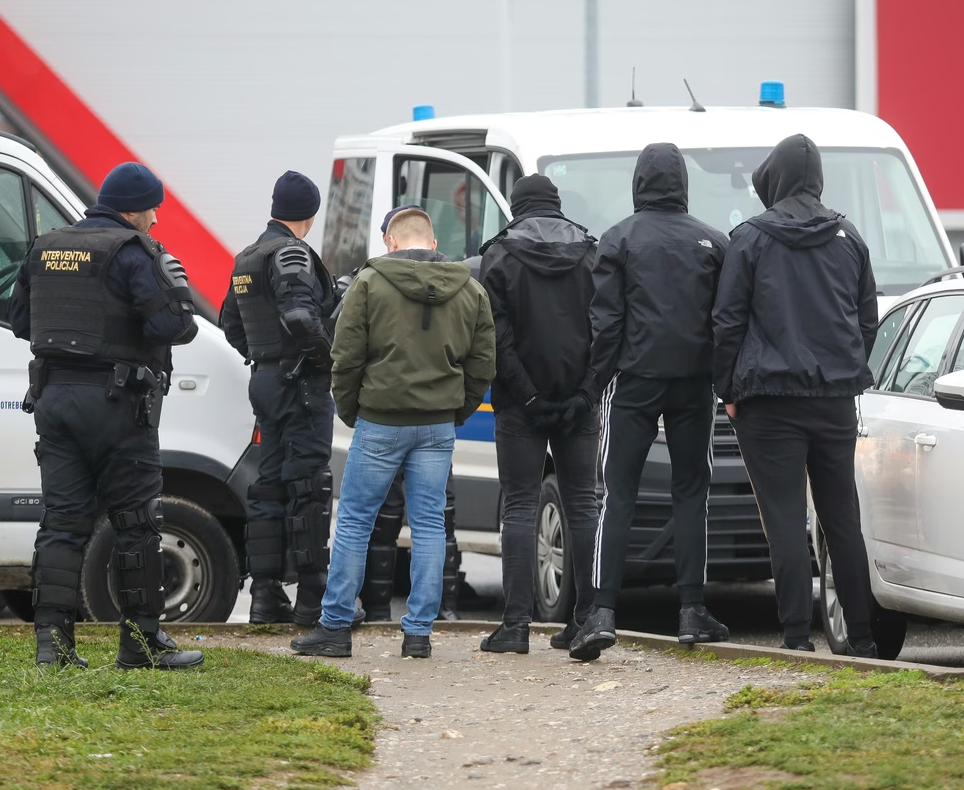 Pojačane mjere uoči derbija Dinama i Hajduka, privedeno nekoliko osoba