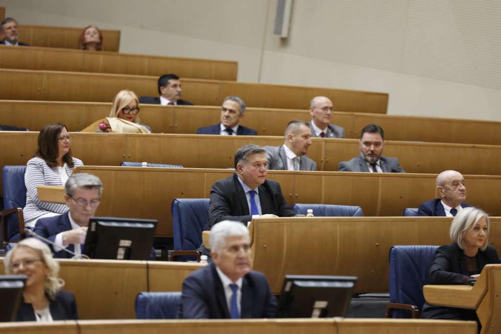 Pojedini poslanici iznijeli primjedbe na ekspoze Krišto