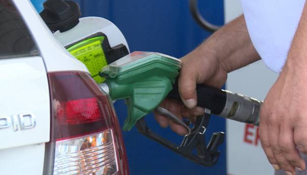 Pojeftinilo gorivo na benzinskim pumpama u RS-u