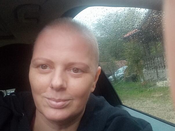 Pokrenut apel za Edisu, majku trinaestogodišnjaka, koja vodi borbu s rakom