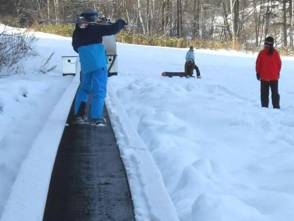 Pokretna traka zahvatila ruku petogodišnjaku, umro na mjestu