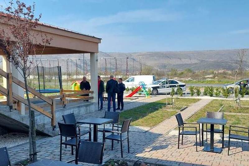 Pokušaj paljenja kafića povratničke porodice u Ortiješu